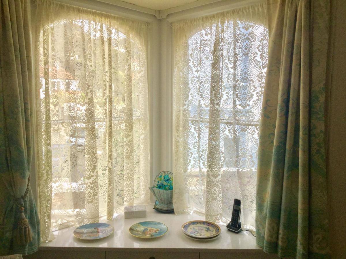 Staplehurst Cottage Фолькустоун Номер фото